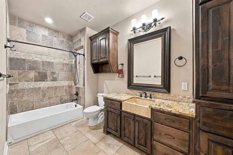 8460 Spicewood Springs Road, Waco TX 76633 - Photo 32