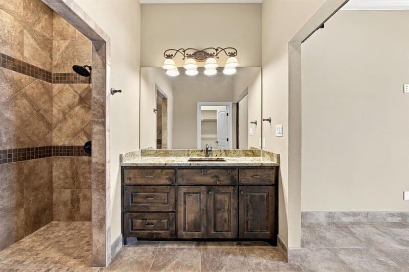 8460 Spicewood Springs Road, Waco TX 76633 - Photo 29