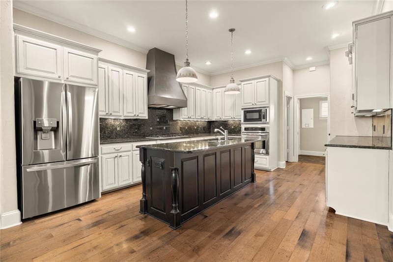 789 Fairmont Drive, Tyler TX 75701 - Photo 2