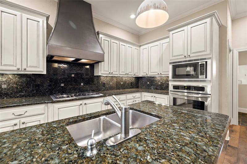 789 Fairmont Drive, Tyler TX 75701 - Photo 12