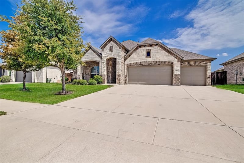 2803 Ashmont Way, Mansfield TX 76084 - Photo 2