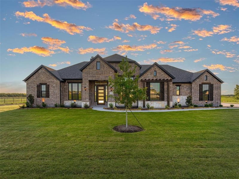 2108 Charters Circle, Nevada TX 75173
