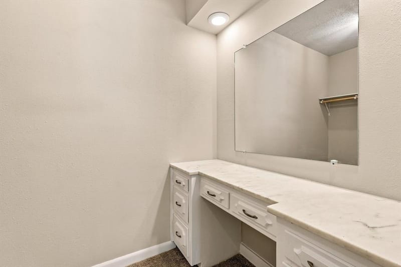 305 Brookview Drive, Hurst TX 76054 - Photo 32