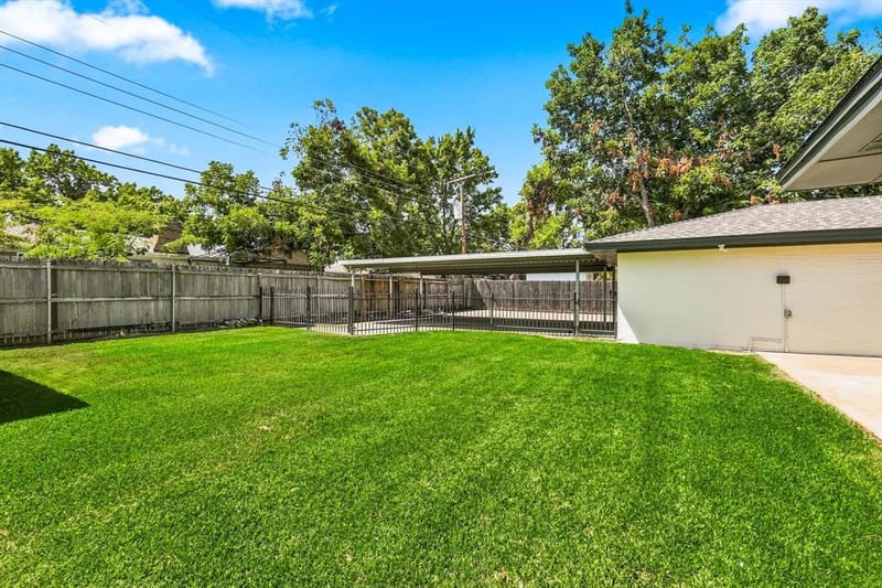 305 Brookview Drive, Hurst TX 76054 - Photo 37
