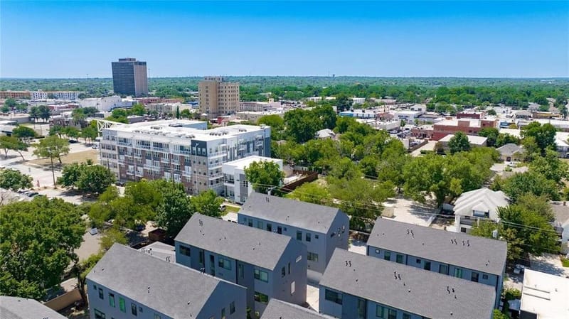 427 W 10th Street # 201, Dallas TX 75208 - Photo 23