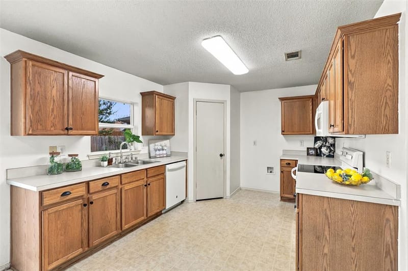 303 Charleston Drive, Wylie TX 75098 - Photo 8