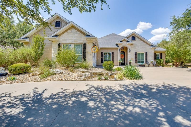 8528 Summerhill Lane, Cleburne TX 76033