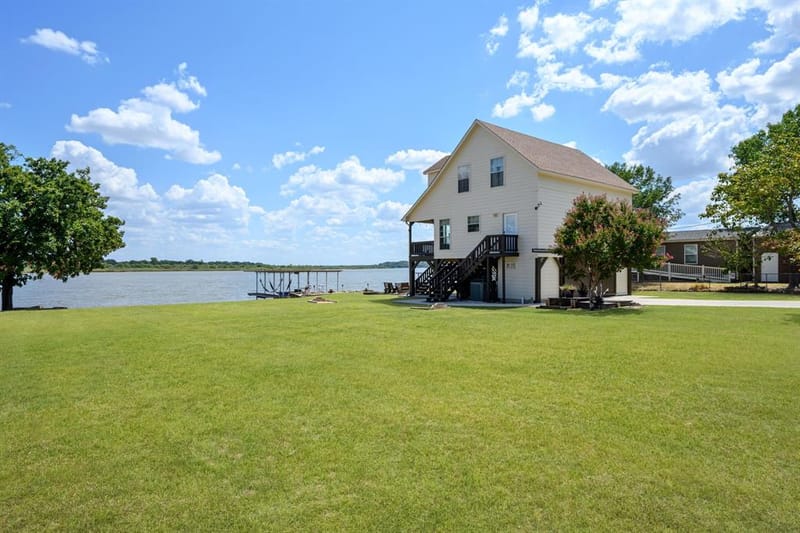 5901 Parkside Court, Granbury TX 76048 - Photo 5