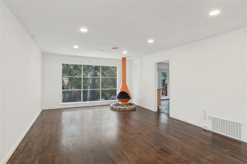 8059 Claremont Drive, Dallas TX 75228 - Photo 4
