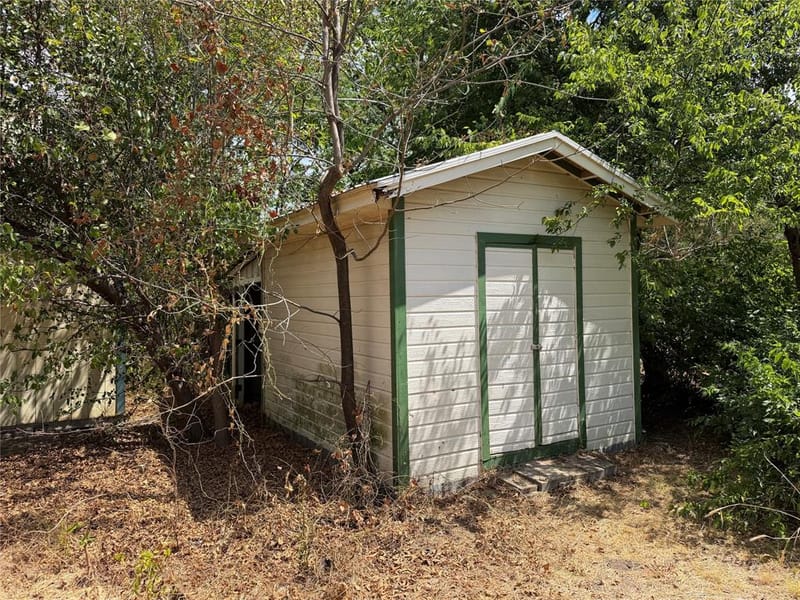 370 Locust Street, Point TX 75472 - Photo 16