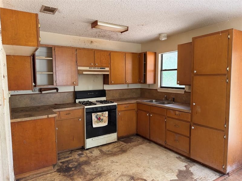 370 Locust Street, Point TX 75472 - Photo 4