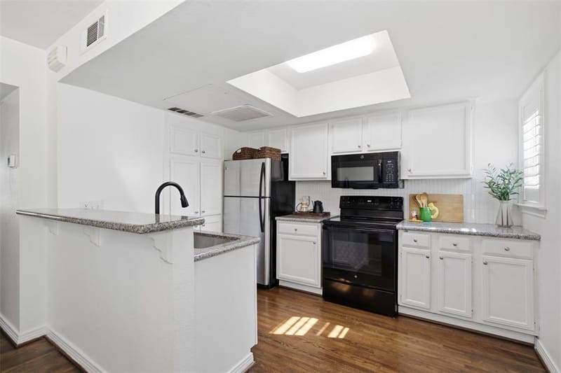 6355 Oriole Drive # 6355, Dallas TX 75209 - Photo 13