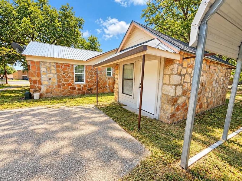 1115 W Main Street, Gatesville TX 76528 - Photo 22