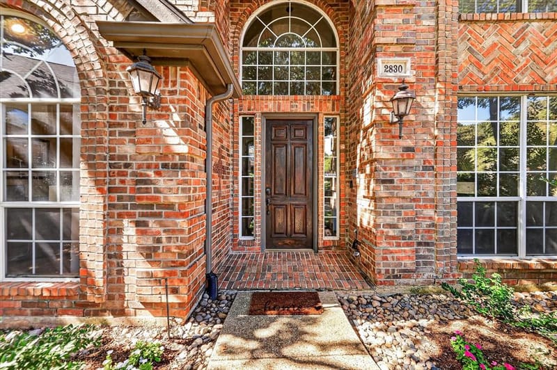 2830 Woodhollow Court, Highland Village TX 75077 - Photo 3