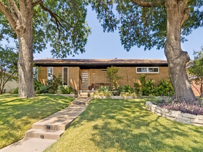 5915 Canterview Drive, Dallas TX 75228 - Photo 2