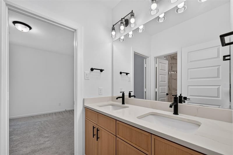 2552 Four Roses Drive, Lewisville TX 75056 - Photo 31