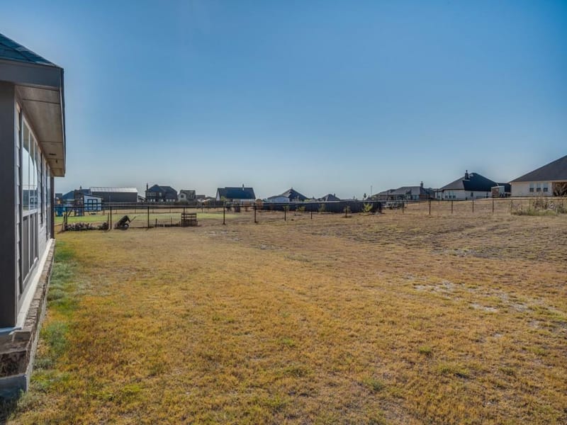 145 Prairie Meadows Court, Rhome TX 76078 - Photo 25