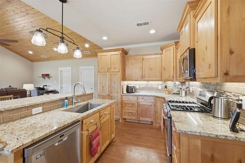 2109 County Road 1185, Sulphur Springs TX 75482 - Photo 7