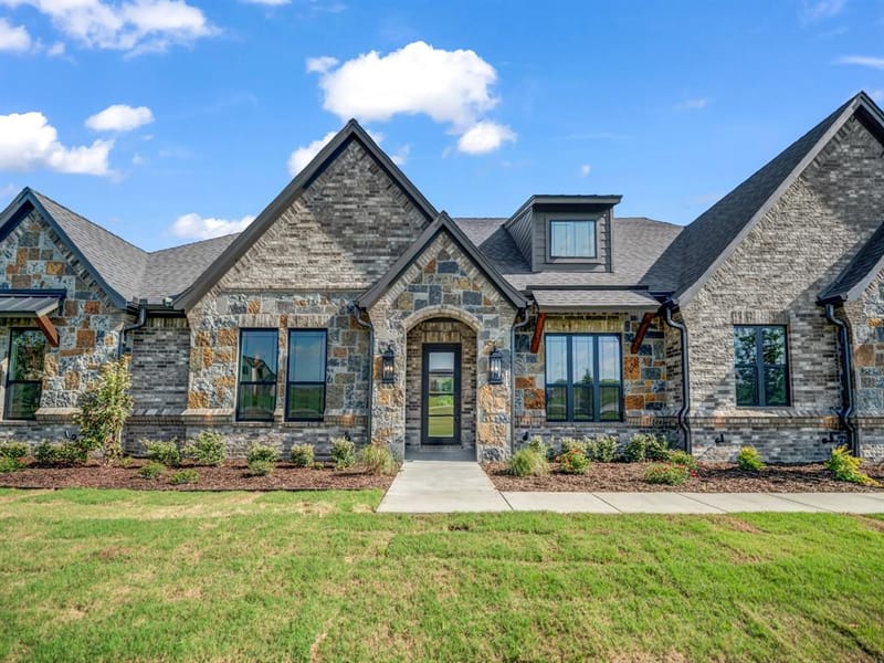 614 Hondo Crossing, Weatherford TX 76087