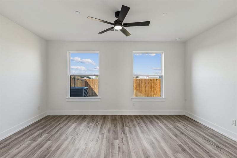 4505 Crescent Heights Road, Garland TX 75043 - Photo 6