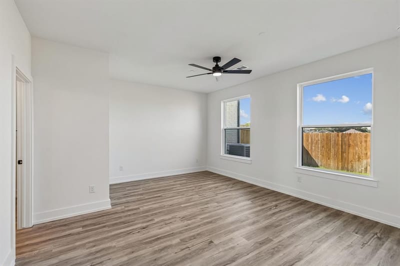 4505 Crescent Heights Road, Garland TX 75043 - Photo 4