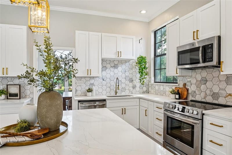6006 Millwood Drive, Arlington TX 76016 - Photo 8