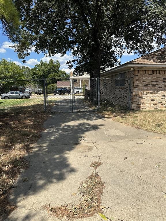 1700 Northcrest Drive, Arlington TX 76012 - Photo 30