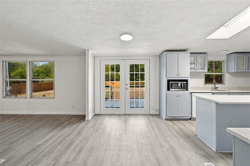 701 Lazy Springs Drive, Red Oak TX 75154 - Photo 6