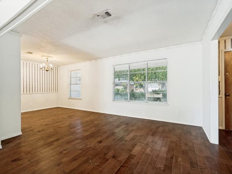 3513 Wren Avenue, Fort Worth TX 76133 - Photo 6