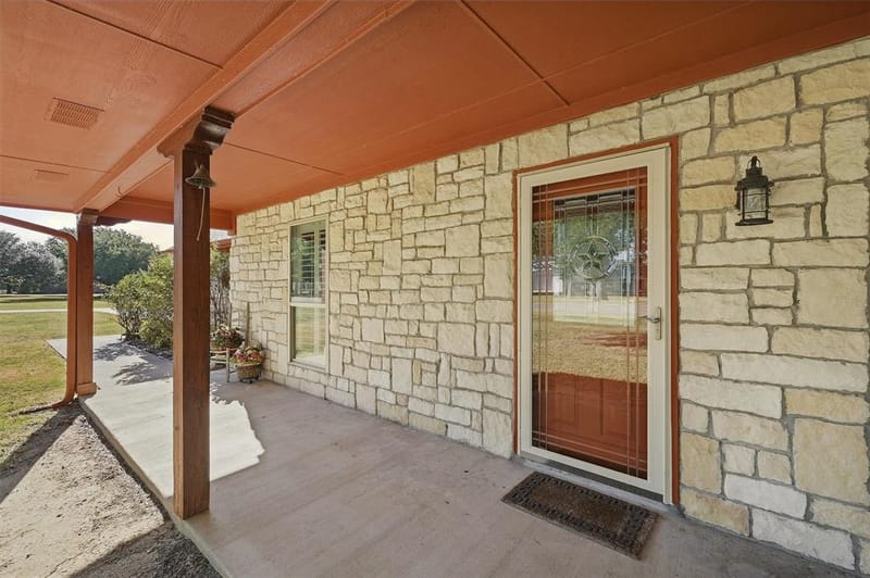 212 Bobby Sam Court, Collinsville TX 76233 - Photo 6