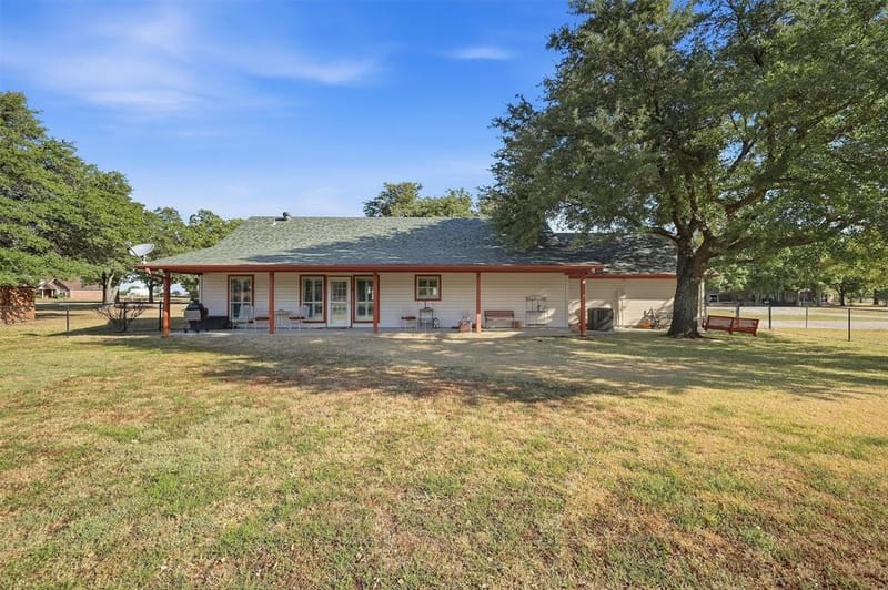 212 Bobby Sam Court, Collinsville TX 76233 - Photo 28