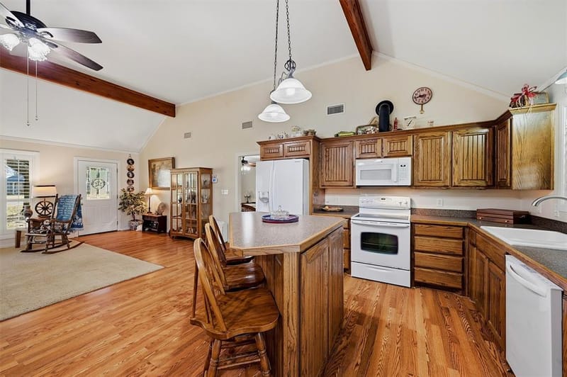 212 Bobby Sam Court, Collinsville TX 76233 - Photo 11