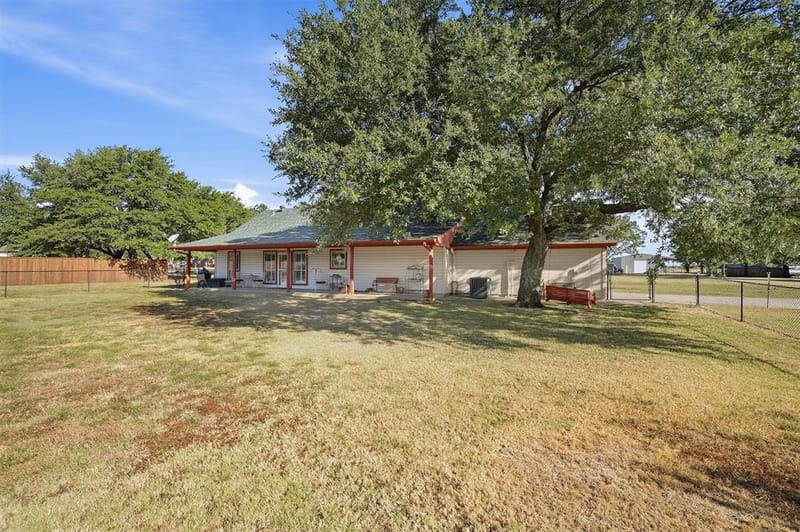 212 Bobby Sam Court, Collinsville TX 76233 - Photo 29