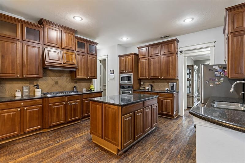 4632 Chapel Creek Drive, Plano TX 75024 - Photo 5
