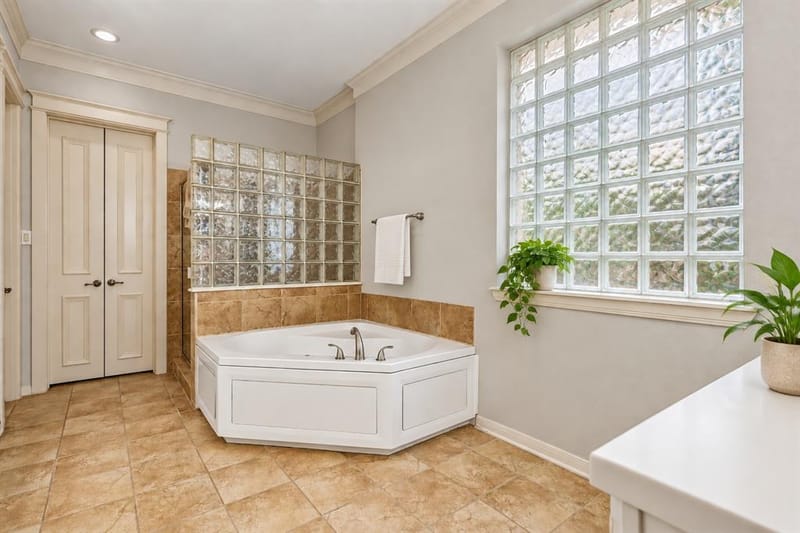 4632 Chapel Creek Drive, Plano TX 75024 - Photo 11