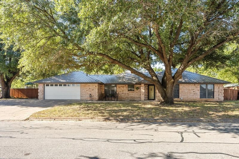 111 Wheeler Street, Glen Rose TX 76043 - Photo 28