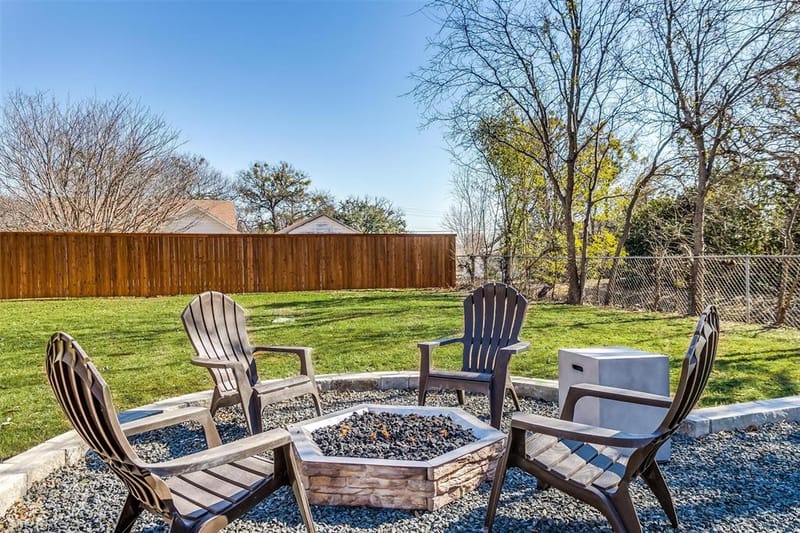 323 S Hannaford Street, Granbury TX 76048 - Photo 36