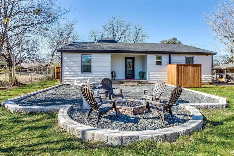 323 S Hannaford Street, Granbury TX 76048 - Photo 37