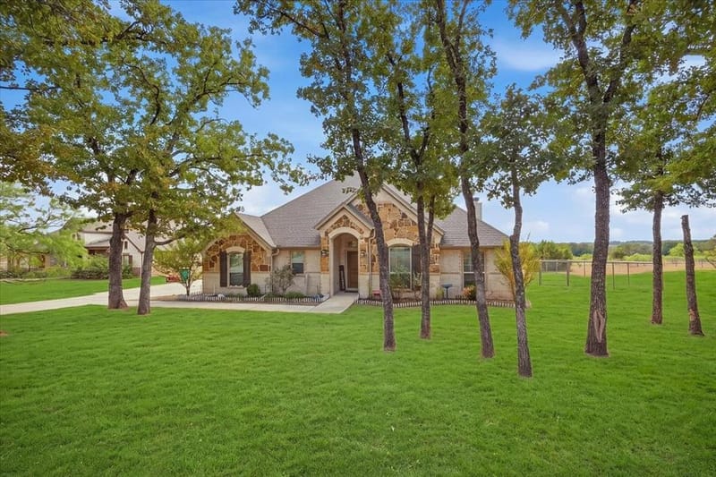 122 Post Oak Way, Weatherford TX 76087 - Photo 2