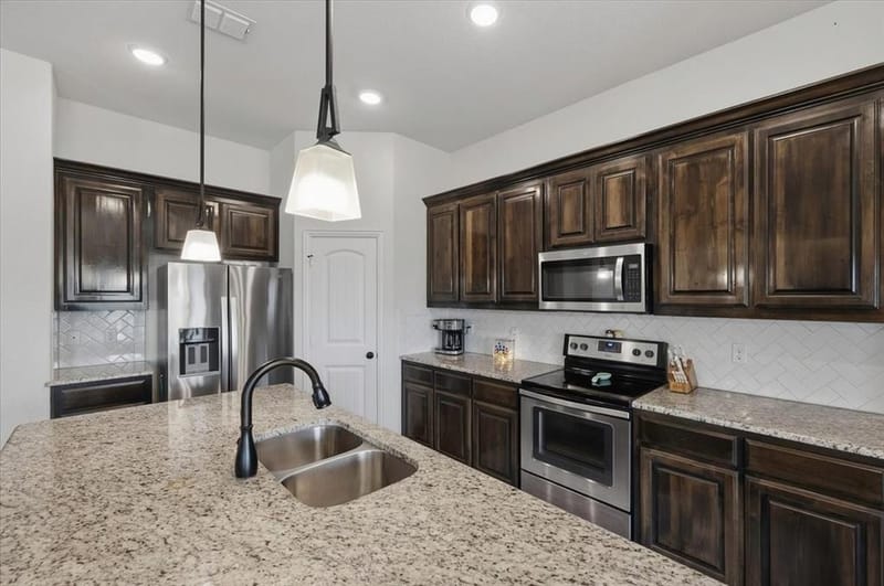 122 Post Oak Way, Weatherford TX 76087 - Photo 8