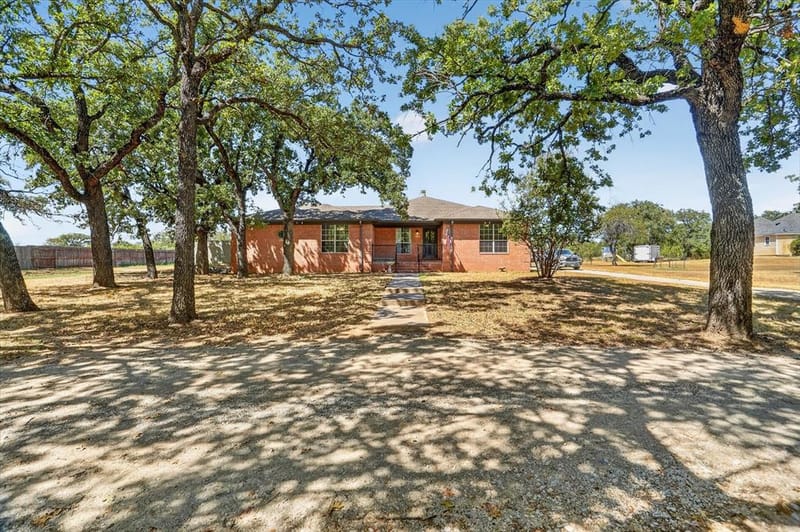 3520 Old Dennis Road, Weatherford TX 76087