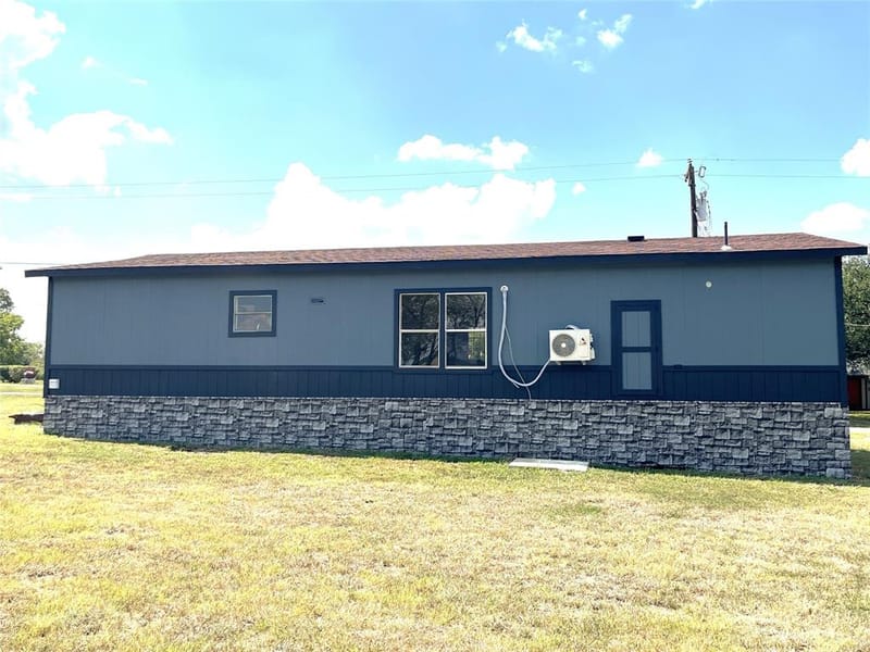 611 E Broadmore Avenue, Wills Point TX 75169 - Photo 2