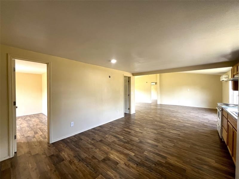 611 E Broadmore Avenue, Wills Point TX 75169 - Photo 11