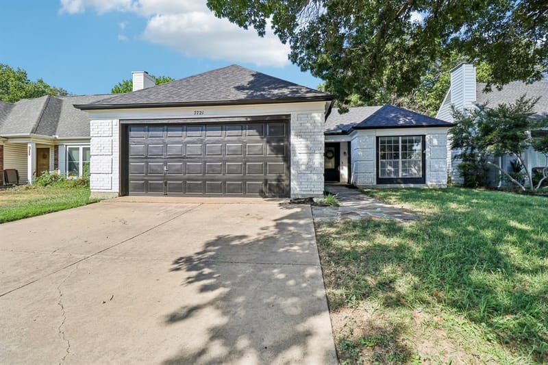 7721 Waxwing Circle W, Fort Worth TX 76137 - Photo 2
