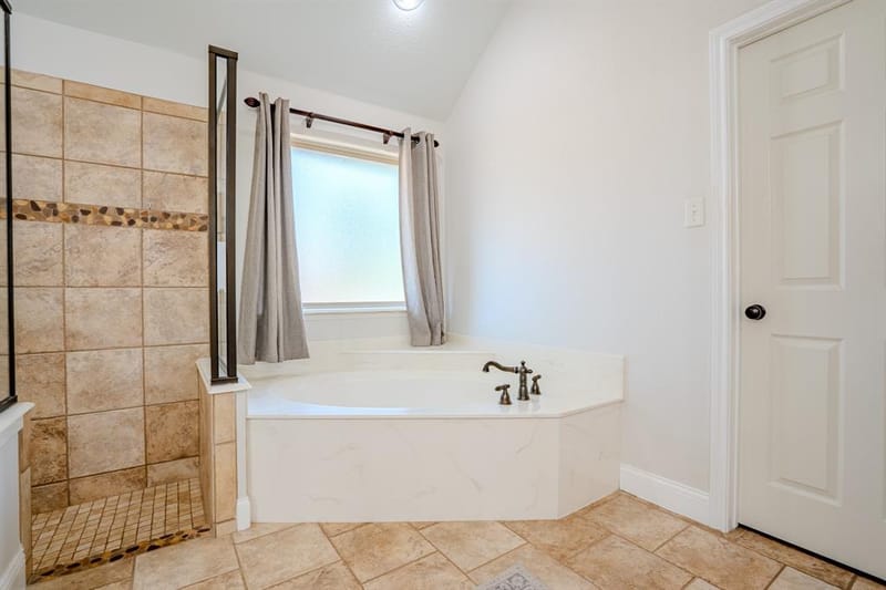 1236 Woodbridge Court, Willow Park TX 76087 - Photo 23