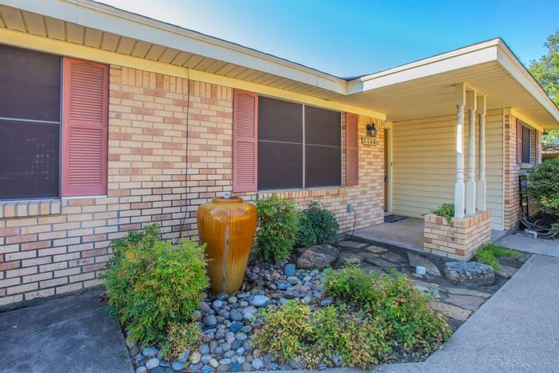 5406 Hawthorne Drive, Waco TX 76710 - Photo 2
