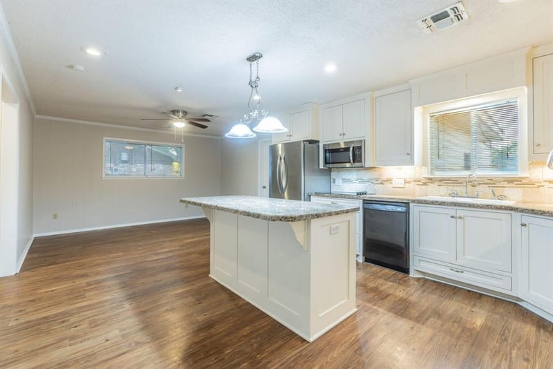 5406 Hawthorne Drive, Waco TX 76710 - Photo 12