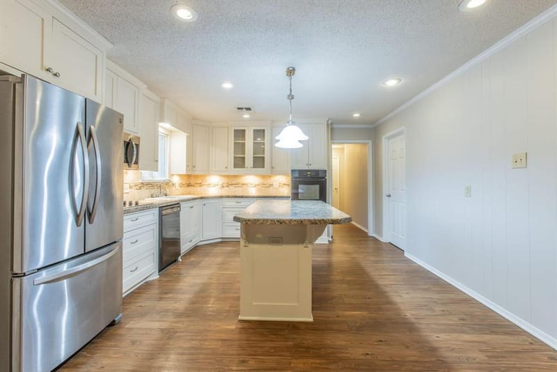 5406 Hawthorne Drive, Waco TX 76710 - Photo 9