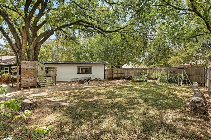 3921 Austin Avenue, Waco TX 76710 - Photo 24