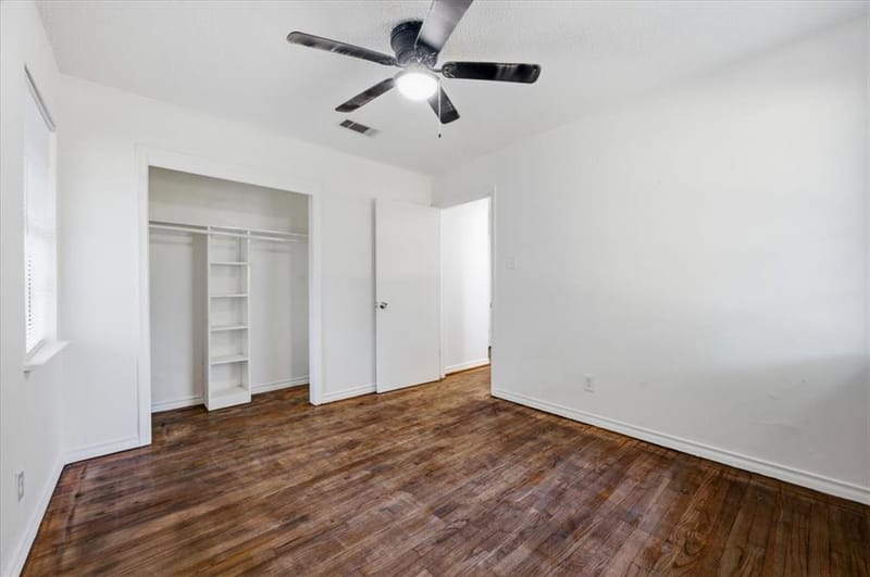 305 Valleyglen Drive, DeSoto TX 75115 - Photo 22
